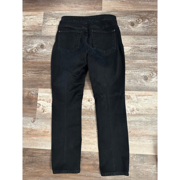 NYDJ (Not Your Daughter’s Jeans) Black Denim pants in size women’s 8 Petite - Picture 2 of 7